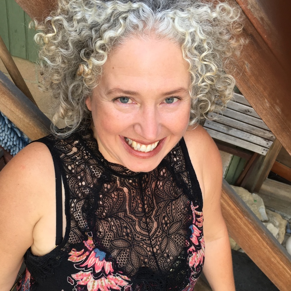 Meet your Posher, Amy Bibo, founder of Bebonia Creations Jewelry